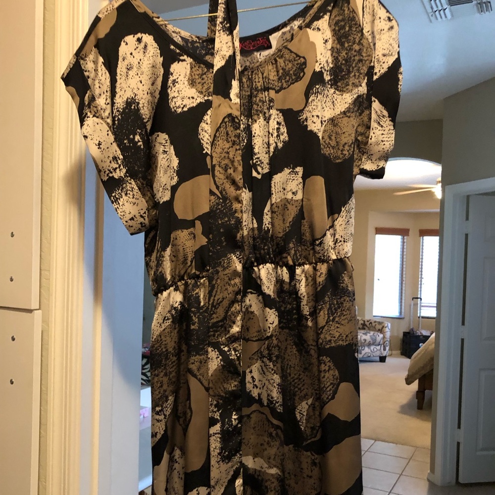 Mid thigh length dress